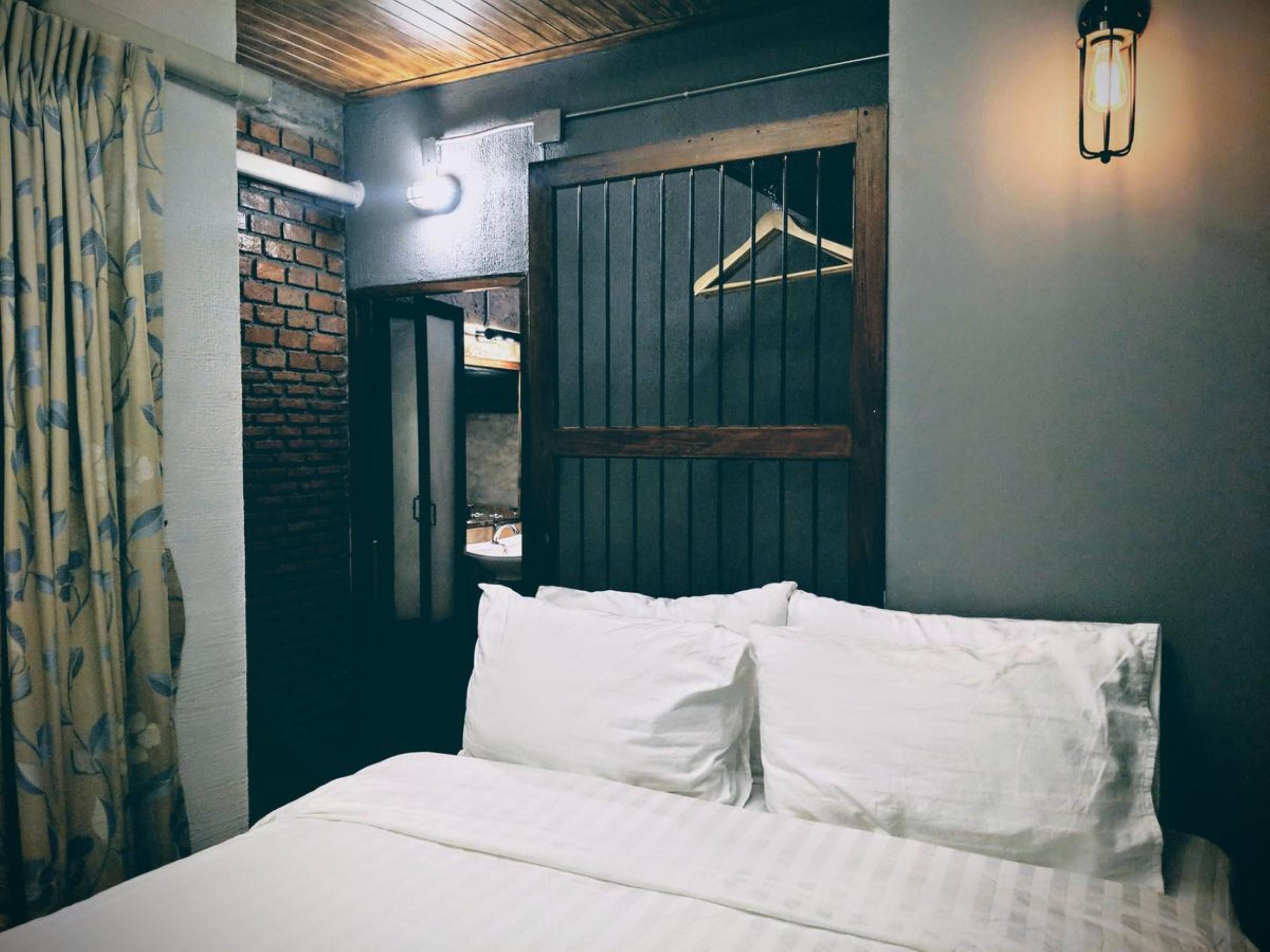 Zeds Hostel Bangkok Bagian luar foto