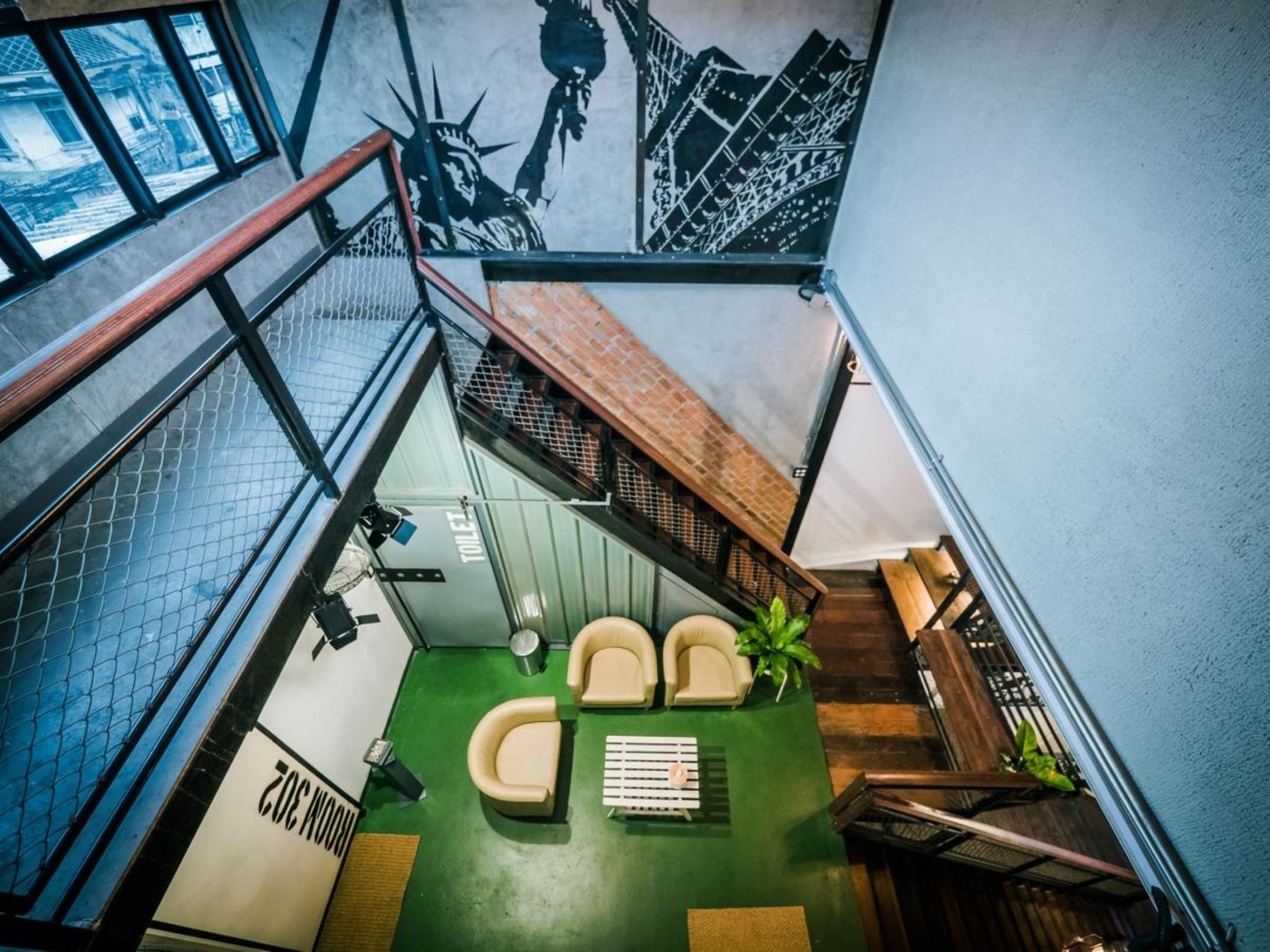 Zeds Hostel Bangkok Bagian luar foto